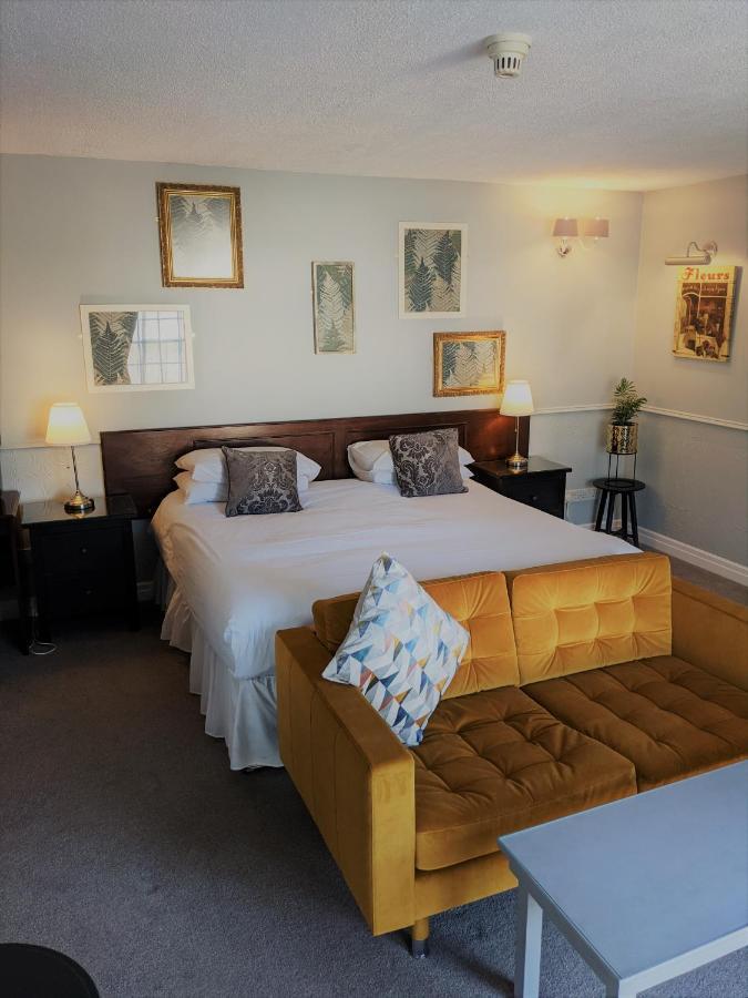Manor Court Hotel Carnaby 外观 照片