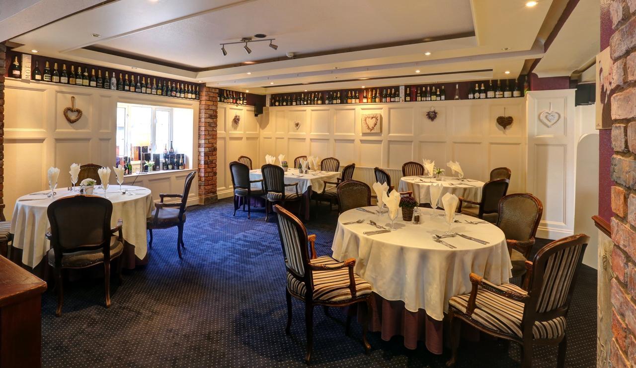 Manor Court Hotel Carnaby 外观 照片