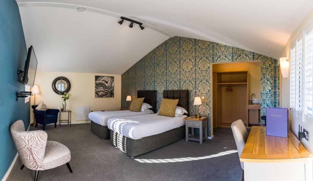 Manor Court Hotel Carnaby 外观 照片