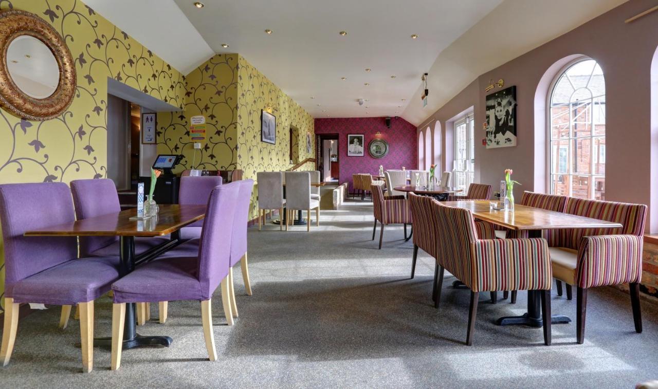 Manor Court Hotel Carnaby 外观 照片